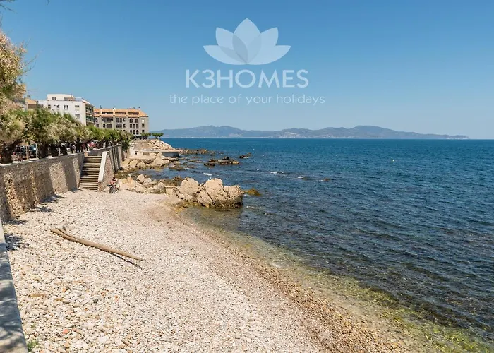 Montse Con Terraza L' Escala